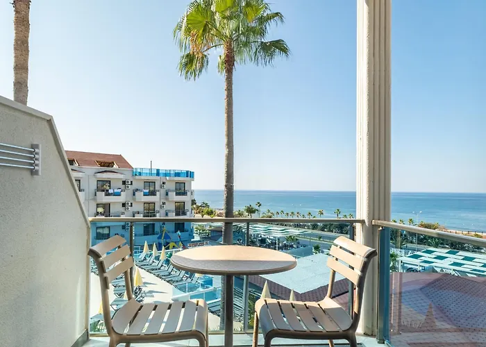 Hotel Eflina 4*